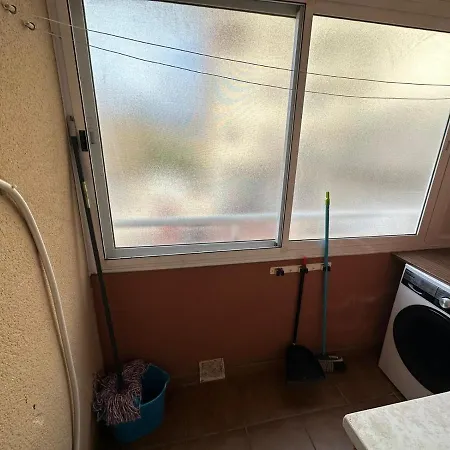 Piso 3 Dormitorios Y 2 Banos شقة