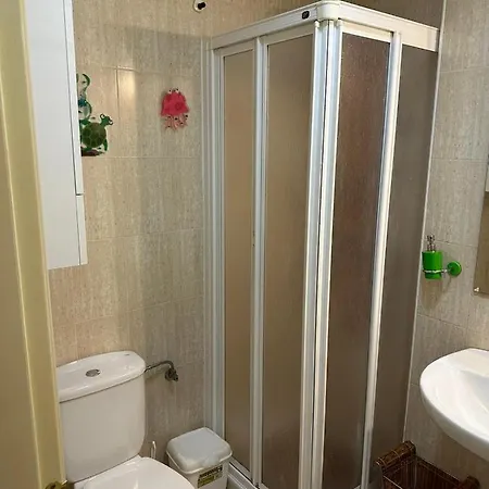 Piso 3 Dormitorios Y 2 Banos Нерха